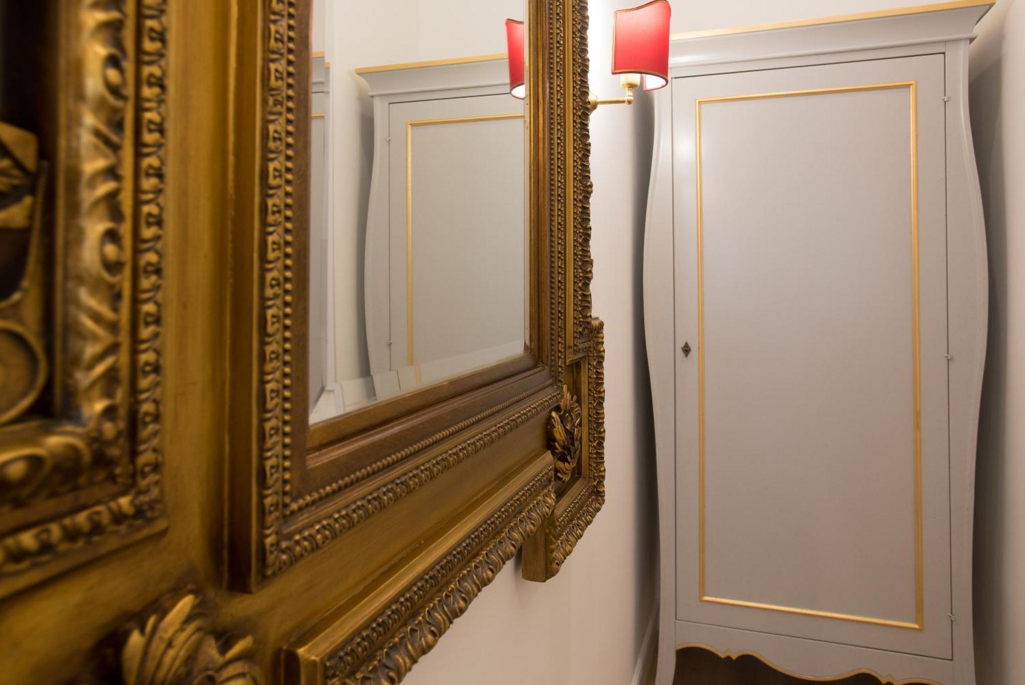Apartment In The City Centre - Free Parking Cagliari Exterior photo