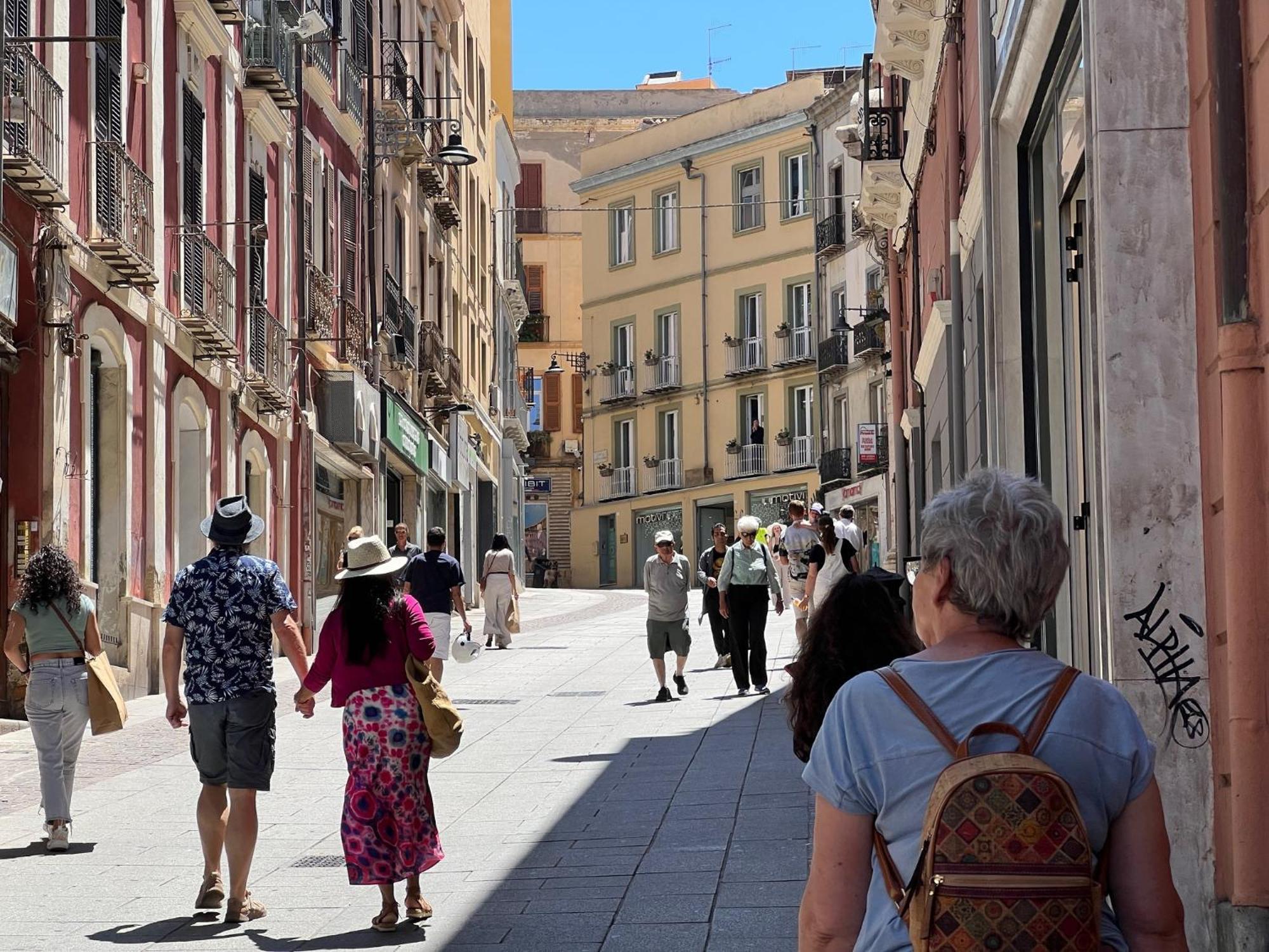 Apartment In The City Centre - Free Parking Cagliari Exterior photo